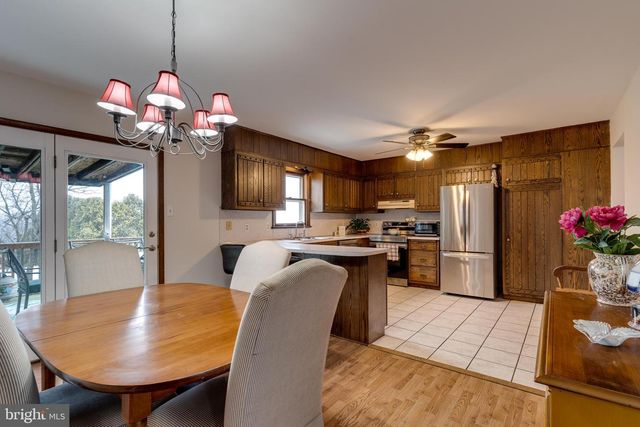 906 BERKS ST, Birdsboro, PA 19508