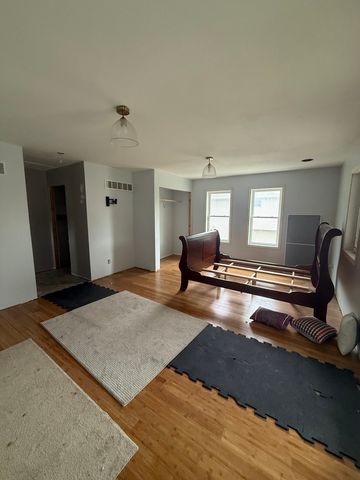 24778 Valley Drive, Bettendorf, IA 52722