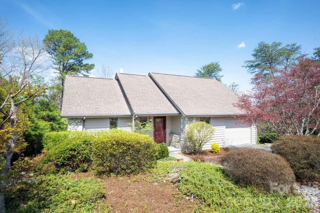 4 Zachary Ridge Road, Asheville, NC 28804