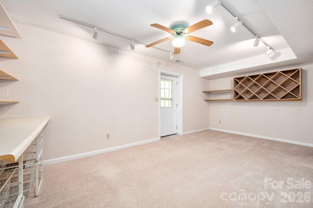 4 Zachary Ridge Road, Asheville, NC 28804