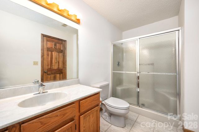 4 Zachary Ridge Road, Asheville, NC 28804