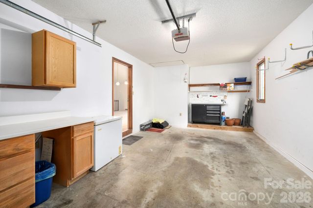 4 Zachary Ridge Road, Asheville, NC 28804