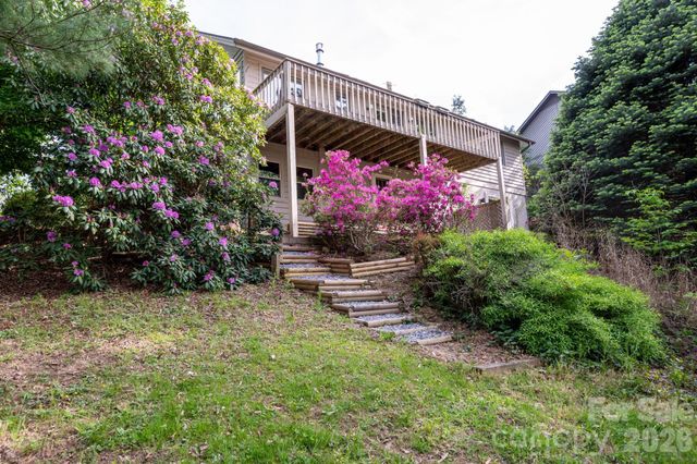 4 Zachary Ridge Road, Asheville, NC 28804