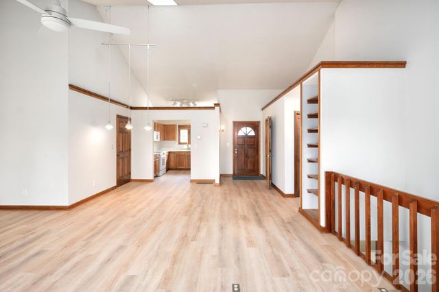 4 Zachary Ridge Road, Asheville, NC 28804