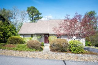 4 Zachary Ridge Road, Asheville, NC 28804