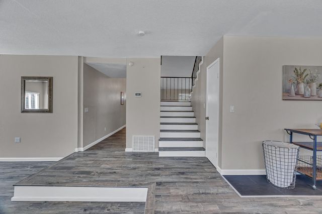 9578 Scarboro Pl, Stockton, CA 95209