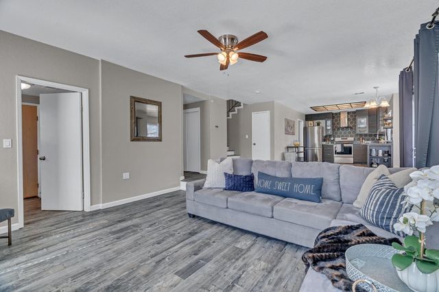 9578 Scarboro Pl, Stockton, CA 95209