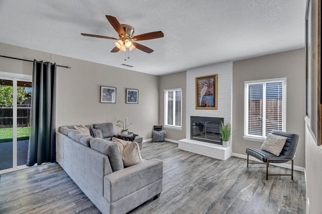 9578 Scarboro Pl, Stockton, CA 95209