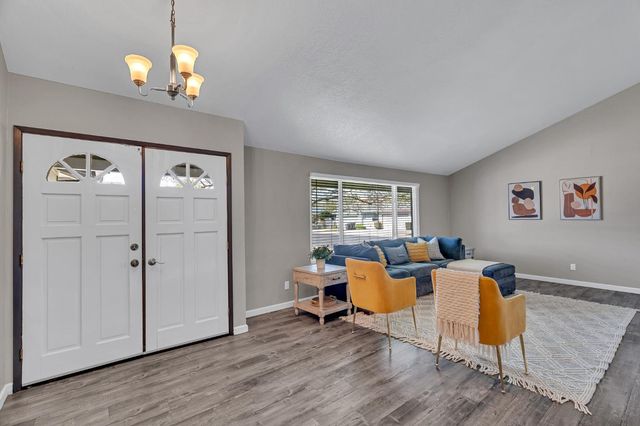 9578 Scarboro Pl, Stockton, CA 95209