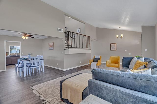 9578 Scarboro Pl, Stockton, CA 95209