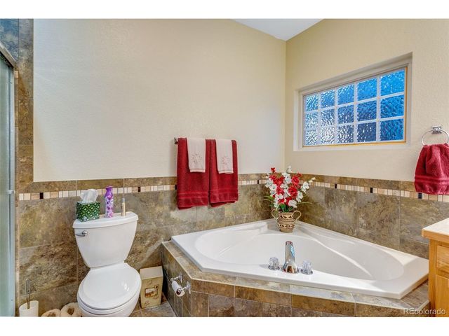 4864 Glen Isle Dr, Loveland, CO 80538