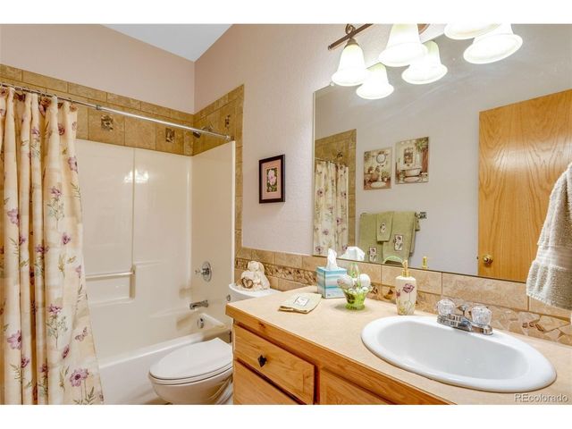 4864 Glen Isle Dr, Loveland, CO 80538