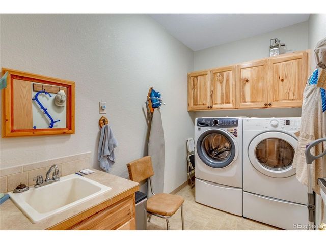4864 Glen Isle Dr, Loveland, CO 80538