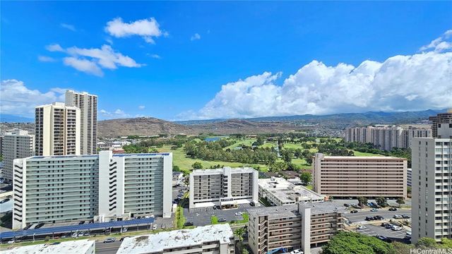 3045 Ala Napuaa Place 406, Honolulu, HI 96818