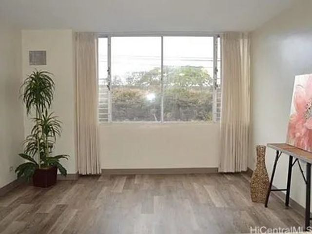 3045 Ala Napuaa Place 406, Honolulu, HI 96818
