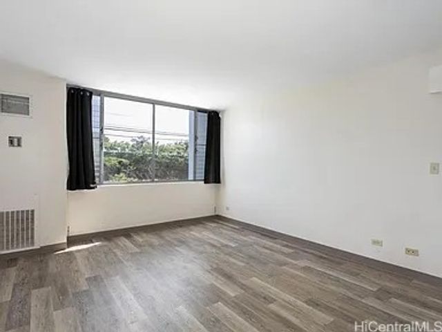 3045 Ala Napuaa Place 406, Honolulu, HI 96818