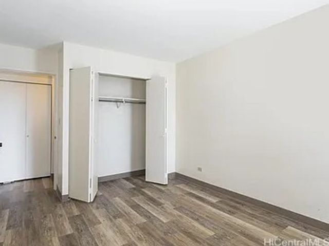 3045 Ala Napuaa Place 406, Honolulu, HI 96818