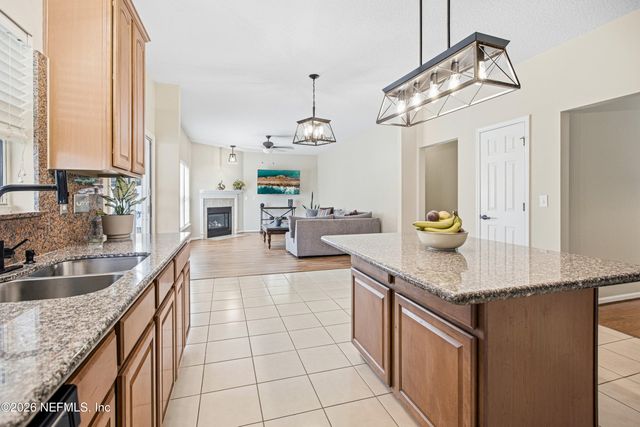 958 MINERAL CREEK Drive, Jacksonville, FL 32225