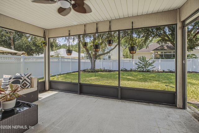 958 MINERAL CREEK Drive, Jacksonville, FL 32225