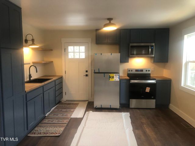 5875 Blue Springs Parkway, Mosheim, TN 37818