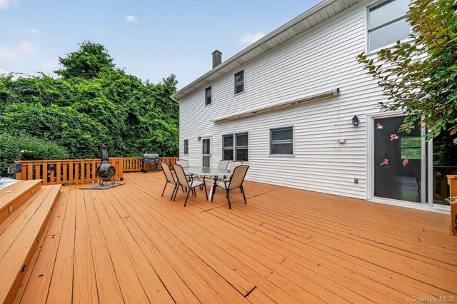 72 Station Road, Salisbury Mills, NY 12577
