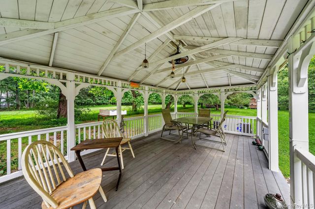 72 Station Road, Salisbury Mills, NY 12577