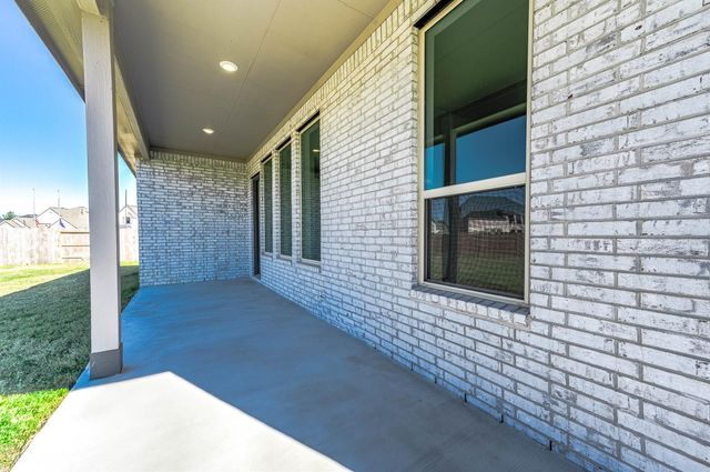 453 Pace Bend Court, New Caney, TX 77357