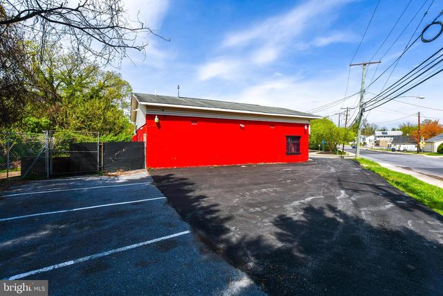 5443 ADDISON RD, Capitol Heights, MD 20743