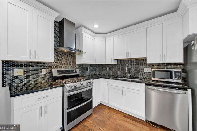 2616 Chesterbrooke Drive, Lithia Springs, GA 30122