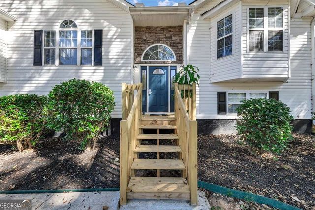 2616 Chesterbrooke Drive, Lithia Springs, GA 30122