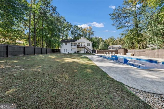 2616 Chesterbrooke Drive, Lithia Springs, GA 30122