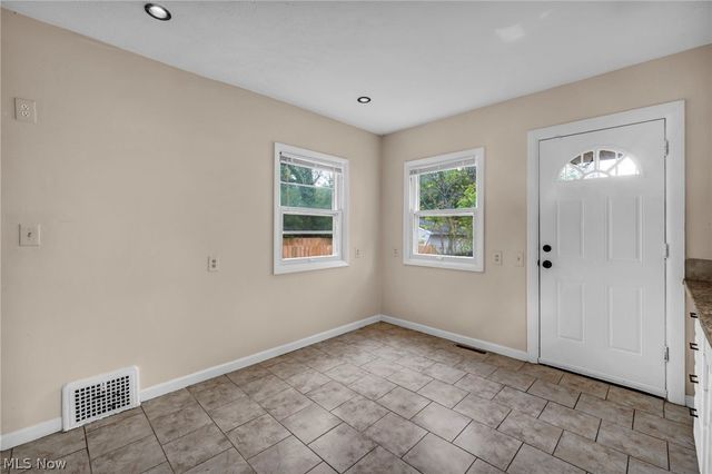 3333 Beechwood Avenue, Cleveland Heights, OH 44118