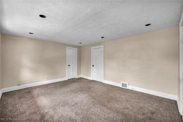 3333 Beechwood Avenue, Cleveland Heights, OH 44118