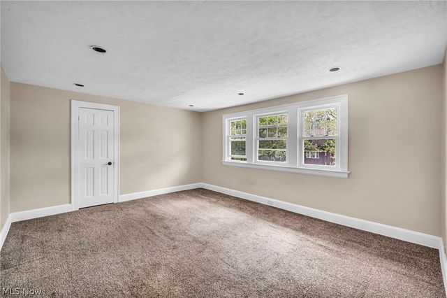 3333 Beechwood Avenue, Cleveland Heights, OH 44118