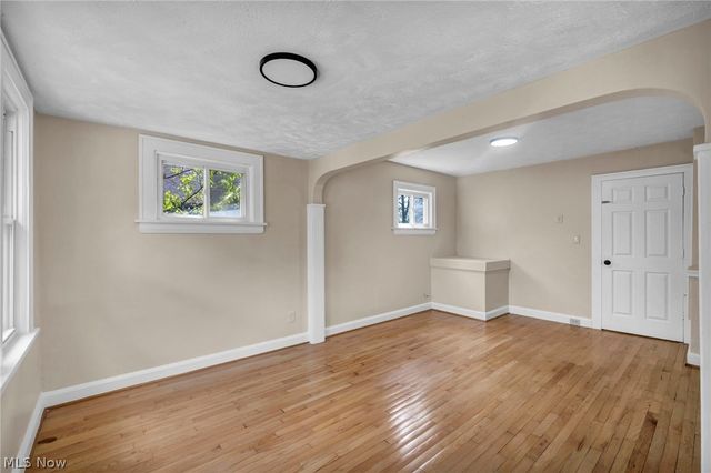 3333 Beechwood Avenue, Cleveland Heights, OH 44118