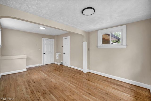 3333 Beechwood Avenue, Cleveland Heights, OH 44118