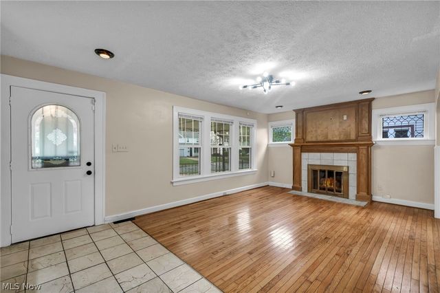 3333 Beechwood Avenue, Cleveland Heights, OH 44118