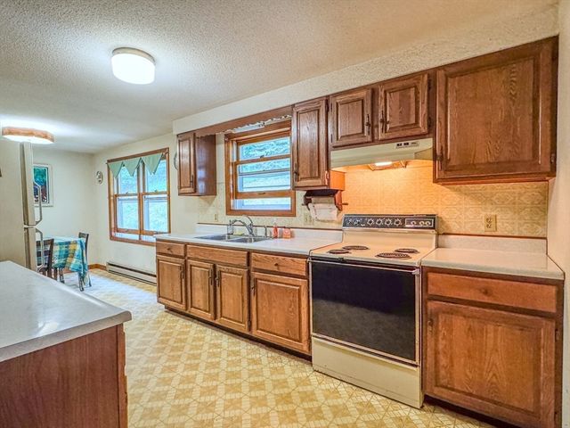 191 Old State Road, Erving, MA 01344