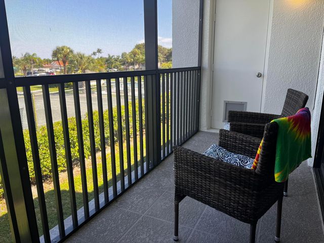 1605 US-1 V4 203, Jupiter, FL 33477