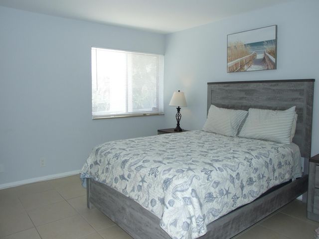1605 US-1 V4 203, Jupiter, FL 33477