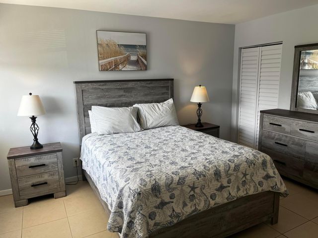 1605 US-1 V4 203, Jupiter, FL 33477