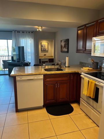 1605 US-1 V4 203, Jupiter, FL 33477