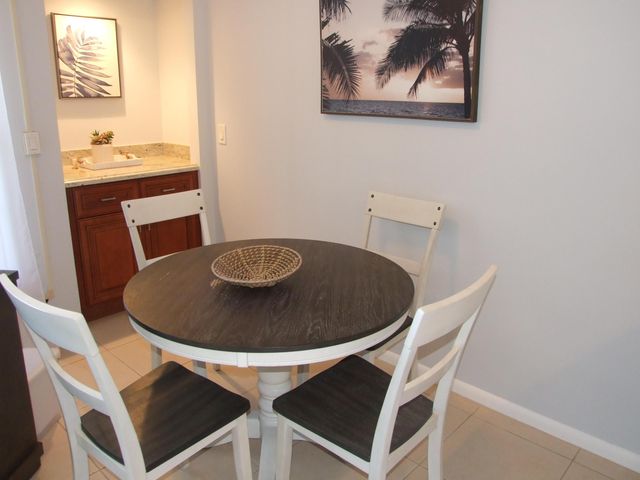 1605 US-1 V4 203, Jupiter, FL 33477