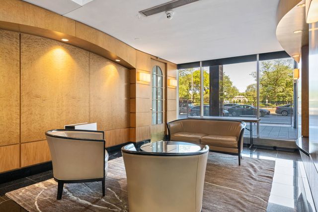 1000 N LAKE SHORE Plaza 39C, Chicago, IL 60611