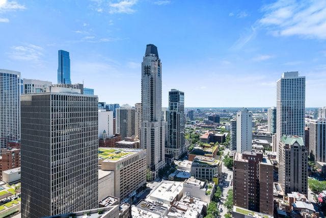 1000 N LAKE SHORE Plaza 39C, Chicago, IL 60611