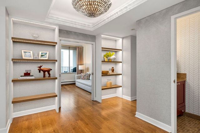 1000 N LAKE SHORE Plaza 39C, Chicago, IL 60611