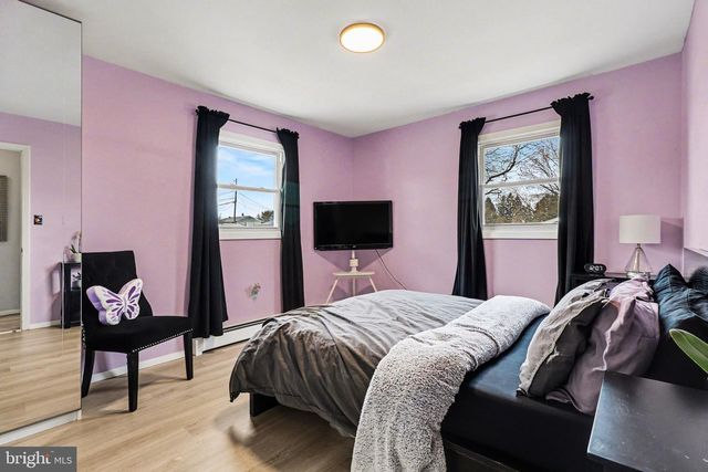 9 FAYE RD, Middletown, PA 17057