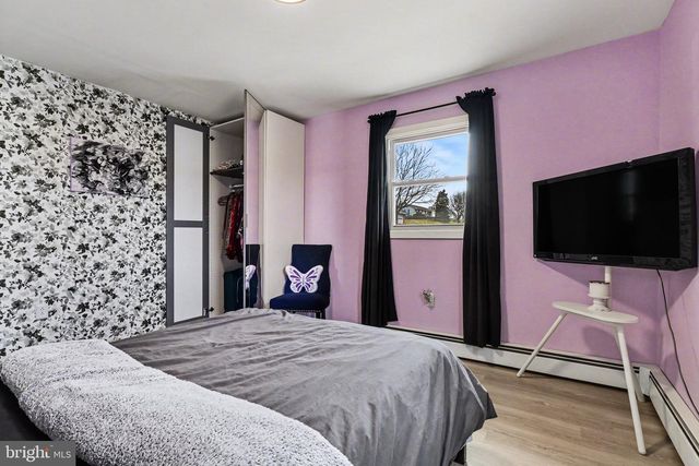 9 FAYE RD, Middletown, PA 17057