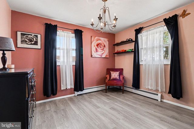 9 FAYE RD, Middletown, PA 17057