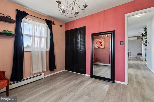 9 FAYE RD, Middletown, PA 17057